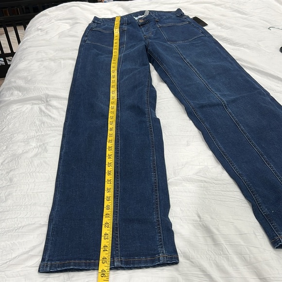 Denim & Company women’s jeans, size 10T, wide legs, - Picture 3 of 11